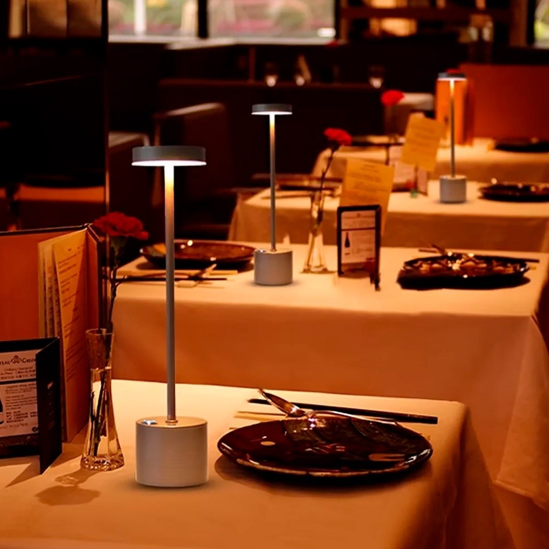 Luminária de Mesa Touch LED Recarregável Sem Fio